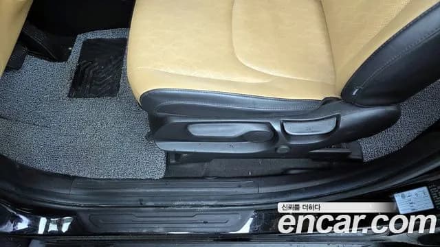 2023 Kia Carnival 4th Gen 9-Seater Prestige Sold VIN KNANB81BBPS213969 – photo 14 2023 Kia Carnival 4th Gen 9-Seater Prestige Sold VIN KNANB81BBPS213969 – photo 14