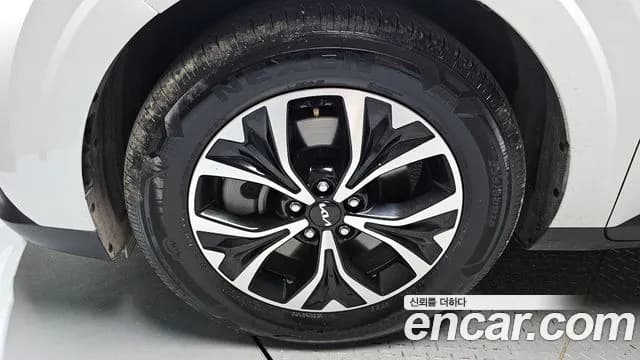 2023 Kia Carnival 4Generation 9-Seater Prestige Sold VIN KNANB81BBPS253503 – photo 33 2023 Kia Carnival 4Generation 9-Seater Prestige Sold VIN KNANB81BBPS253503 – photo 33