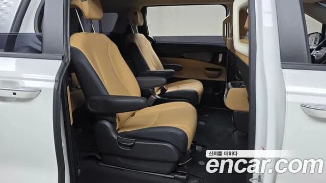 2023 Kia Carnival 4Generation 9-Seater Prestige Sold VIN KNANB81BBPS356030 – exterior detail 2023 Kia Carnival 4Generation 9-Seater Prestige Sold VIN KNANB81BBPS356030 – exterior detail