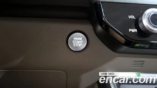 2025 Kia The New Carnival 4th Gen 9-Seater Prestige Sold VIN KNANB81BBSS520692 – photo 13 2025 Kia The New Carnival 4th Gen 9-Seater Prestige Sold VIN KNANB81BBSS520692 – photo 13