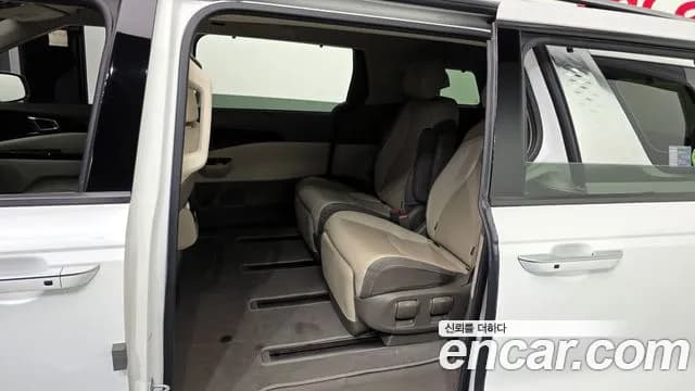 2021 Kia Carnival 4Generation Gasoline 7-Seater Noblesse Sold VIN KNANC813BMS023303 – undercarriage 2021 Kia Carnival 4Generation Gasoline 7-Seater Noblesse Sold VIN KNANC813BMS023303 – undercarriage