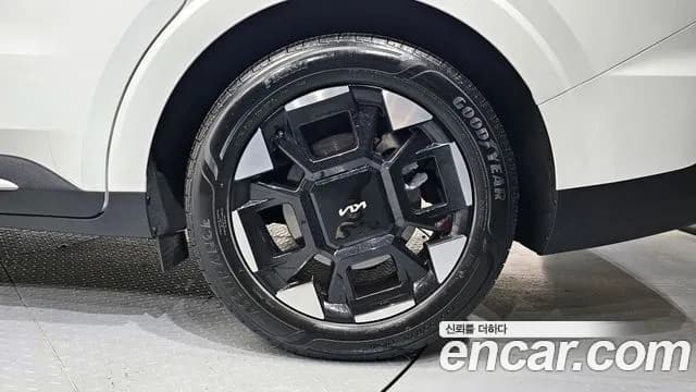 2025 Kia The New Carnival 4th Gen Gasoline 9-Seater Noblesse Sold VIN KNANC813BSS470141 – trunk area 2025 Kia The New Carnival 4th Gen Gasoline 9-Seater Noblesse Sold VIN KNANC813BSS470141 – trunk area