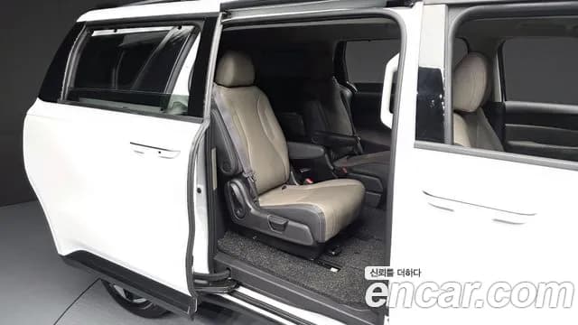 2026 Kia The New Carnival 4th Gen Gasoline 7-Seater Outdoor Sold VIN KNANC813BTS603614 – rear exterior 2026 Kia The New Carnival 4th Gen Gasoline 7-Seater Outdoor Sold VIN KNANC813BTS603614 – rear exterior