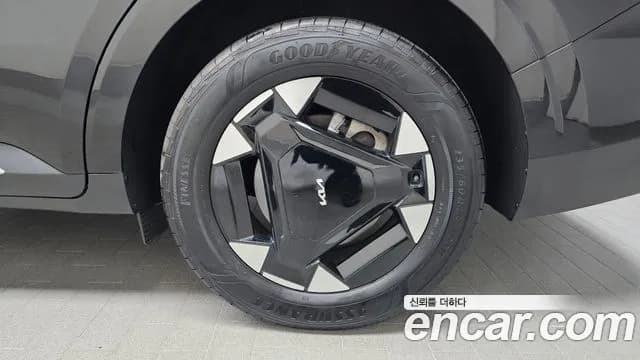 2024 Kia The New Carnival 4th Gen HEV 9seater Nobless Sold VIN KNANC81ABRS008791 – rear exterior 2024 Kia The New Carnival 4th Gen HEV 9seater Nobless Sold VIN KNANC81ABRS008791 – rear exterior