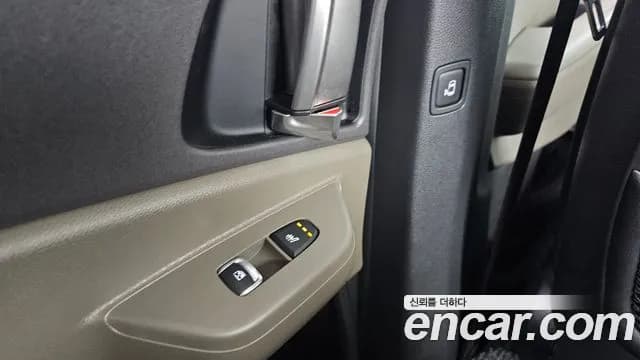 2024 Kia The New Carnival 4th Gen HEV 9seater Nobless Sold VIN KNANC81ABRS013933 – trunk area 2024 Kia The New Carnival 4th Gen HEV 9seater Nobless Sold VIN KNANC81ABRS013933 – trunk area