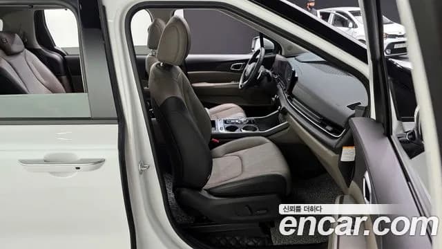 2025 Kia The New Carnival 4th Gen HEV 9seater Nobless Sold VIN KNANC81ABSS016220 – trunk area 2025 Kia The New Carnival 4th Gen HEV 9seater Nobless Sold VIN KNANC81ABSS016220 – trunk area