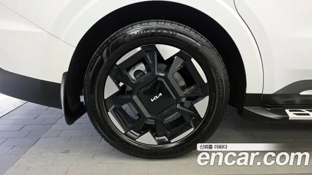 2025 Kia The New Carnival 4th Gen HEV 9-Seater Hi-Limousine (Special vehicle) Sold VIN KNANC81ABSS061089 – photo 13 2025 Kia The New Carnival 4th Gen HEV 9-Seater Hi-Limousine (Special vehicle) Sold VIN KNANC81ABSS061089 – photo 13