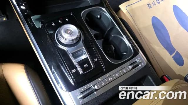 2021 Kia Carnival 4Generation 9-Seater Noblesse Sold VIN KNANC81BBMS024469 – exterior detail 2021 Kia Carnival 4Generation 9-Seater Noblesse Sold VIN KNANC81BBMS024469 – exterior detail
