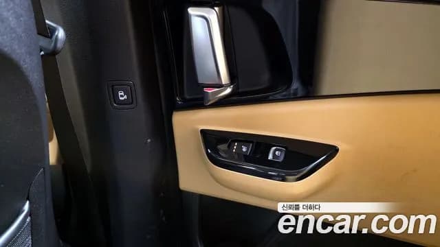 2021 Kia Carnival 4Generation 9-Seater Noblesse Sold VIN KNANC81BBMS034288 – exterior detail 2021 Kia Carnival 4Generation 9-Seater Noblesse Sold VIN KNANC81BBMS034288 – exterior detail