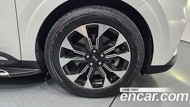 2021 Kia Carnival 4Generation 9-Seater Noblesse Sold VIN KNANC81BBMS076631 – exterior detail 2021 Kia Carnival 4Generation 9-Seater Noblesse Sold VIN KNANC81BBMS076631 – exterior detail