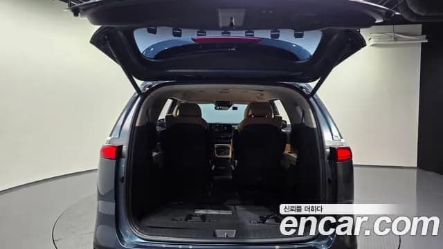 2021 Kia Carnival 4Generation 7-Seater Noblesse Sold VIN KNANC81BBMS076731 – exterior detail 2021 Kia Carnival 4Generation 7-Seater Noblesse Sold VIN KNANC81BBMS076731 – exterior detail