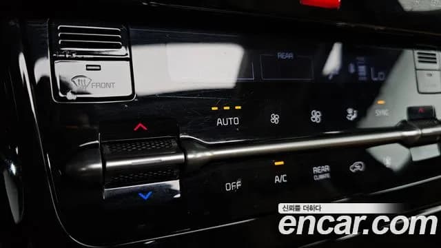 2021 Kia Carnival 4Generation 7-Seater Noblesse Sold VIN KNANC81BBMS107110 – exterior detail 2021 Kia Carnival 4Generation 7-Seater Noblesse Sold VIN KNANC81BBMS107110 – exterior detail