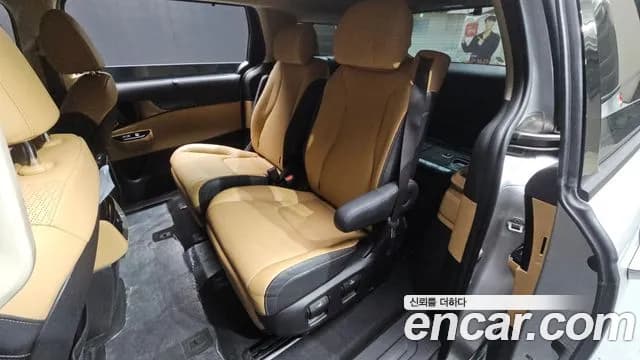 2021 Kia Carnival 4Generation 7-Seater Noblesse Sold VIN KNANC81BBMS115433 – trunk area 2021 Kia Carnival 4Generation 7-Seater Noblesse Sold VIN KNANC81BBMS115433 – trunk area