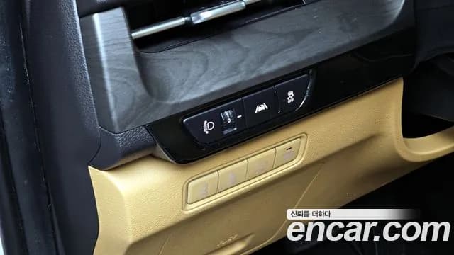 2022 Kia Carnival 4Generation 7-Seater Noblesse Sold VIN KNANC81BBNS137828 – interior seats 2022 Kia Carnival 4Generation 7-Seater Noblesse Sold VIN KNANC81BBNS137828 – interior seats