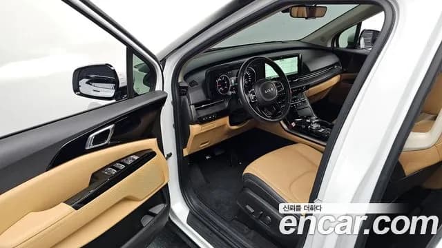 2022 Kia Carnival 4Generation 7-Seater Noblesse Sold VIN KNANC81BBNS137828 – trunk area 2022 Kia Carnival 4Generation 7-Seater Noblesse Sold VIN KNANC81BBNS137828 – trunk area