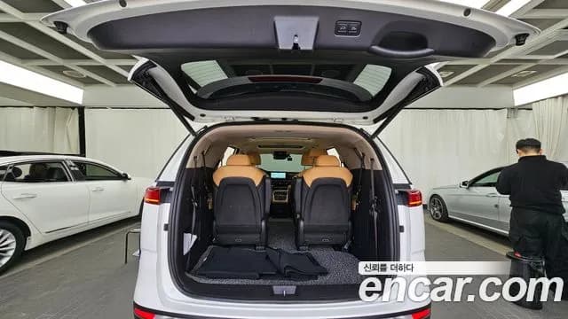 2022 Kia Carnival 4Generation 9-Seater Noblesse Sold VIN KNANC81BBNS161569 – interior seats 2022 Kia Carnival 4Generation 9-Seater Noblesse Sold VIN KNANC81BBNS161569 – interior seats