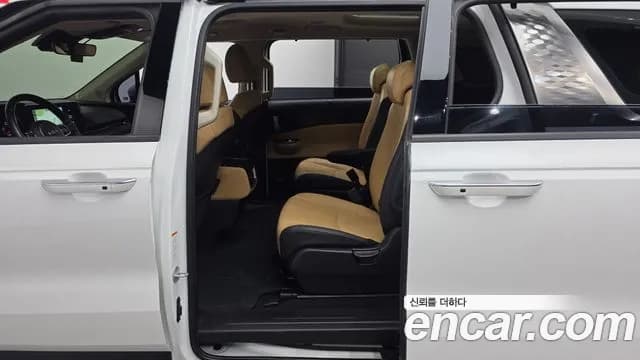 2022 Kia Carnival 4th Gen 9-Seater Noblesse Sold VIN KNANC81BBNS170025 – exterior detail 2022 Kia Carnival 4th Gen 9-Seater Noblesse Sold VIN KNANC81BBNS170025 – exterior detail