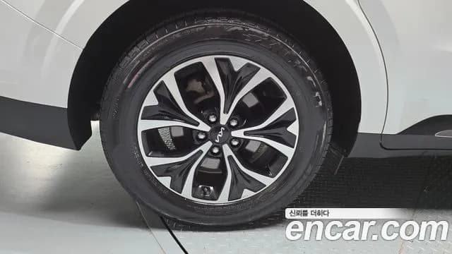 2023 Kia Carnival 4Generation 9-Seater Noblesse Sold VIN KNANC81BBPS195350 – exterior detail 2023 Kia Carnival 4Generation 9-Seater Noblesse Sold VIN KNANC81BBPS195350 – exterior detail