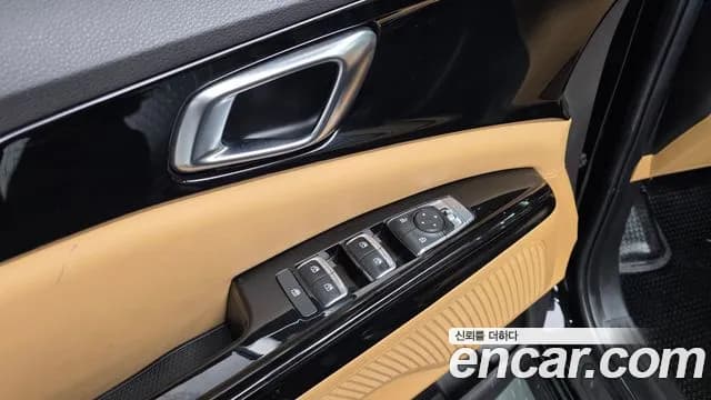 2023 Kia Carnival 4Generation 9-Seater Noblesse Sold VIN KNANC81BBPS240009 – interior seats 2023 Kia Carnival 4Generation 9-Seater Noblesse Sold VIN KNANC81BBPS240009 – interior seats