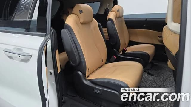 2023 Kia Carnival 4Generation 9-Seater Noblesse Sold VIN KNANC81BBPS322493 – trunk area 2023 Kia Carnival 4Generation 9-Seater Noblesse Sold VIN KNANC81BBPS322493 – trunk area