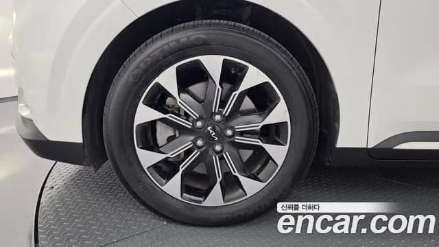 2023 Kia Carnival 4Generation 9-Seater Noblesse Sold VIN KNANC81BBPS369937 – trunk area 2023 Kia Carnival 4Generation 9-Seater Noblesse Sold VIN KNANC81BBPS369937 – trunk area