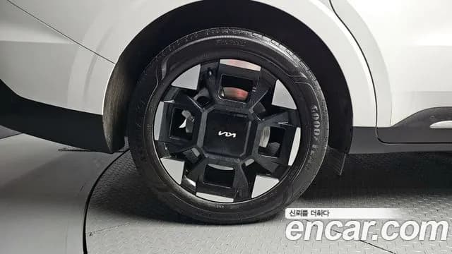 2024 Kia The New Carnival 4th Gen 9-Seater Noblesse Sold VIN KNANC81BBRS417776 – photo 13 2024 Kia The New Carnival 4th Gen 9-Seater Noblesse Sold VIN KNANC81BBRS417776 – photo 13