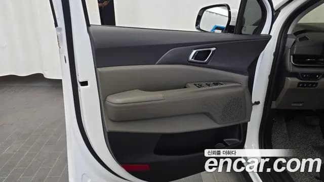 2024 Kia The New Carnival 4th Gen 9-Seater Noblesse Sold VIN KNANC81BBRS446597 – trunk area 2024 Kia The New Carnival 4th Gen 9-Seater Noblesse Sold VIN KNANC81BBRS446597 – trunk area