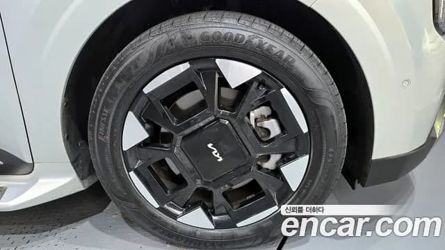2024 Kia The New Carnival 4th Gen 9-Seater Noblesse Sold VIN KNANC81BBRS447247 – exterior detail 2024 Kia The New Carnival 4th Gen 9-Seater Noblesse Sold VIN KNANC81BBRS447247 – exterior detail