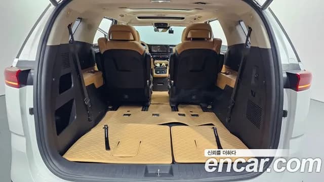 2021 Kia Carnival 4Generation Gasoline 7-Seater Signature Sold VIN KNANE813BMS032253 – exterior detail 2021 Kia Carnival 4Generation Gasoline 7-Seater Signature Sold VIN KNANE813BMS032253 – exterior detail