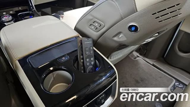 2021 Kia Carnival 4Generation Gasoline 9-Seater Hi-Limousine Sold VIN KNANE813BMS048194 – photo 12 2021 Kia Carnival 4Generation Gasoline 9-Seater Hi-Limousine Sold VIN KNANE813BMS048194 – photo 12