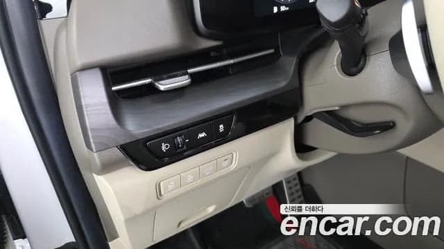 2021 Kia Carnival 4Generation Gasoline 7-Seater Signature Sold VIN KNANE813BMS050055 – exterior detail 2021 Kia Carnival 4Generation Gasoline 7-Seater Signature Sold VIN KNANE813BMS050055 – exterior detail