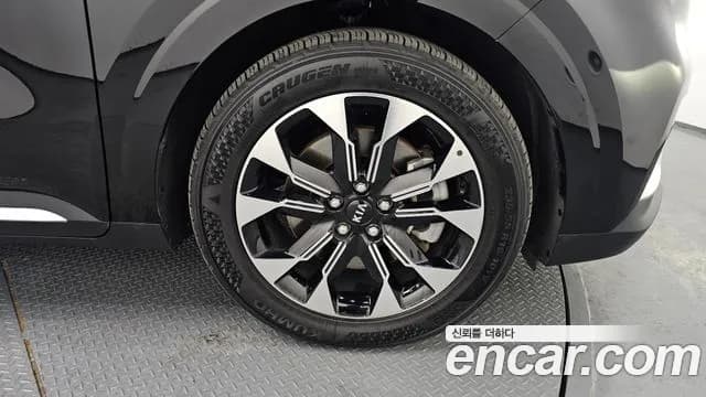 2021 Kia Carnival 4Generation Gasoline 9-Seater Signature Sold VIN KNANE813BMS050098 – trunk area 2021 Kia Carnival 4Generation Gasoline 9-Seater Signature Sold VIN KNANE813BMS050098 – trunk area