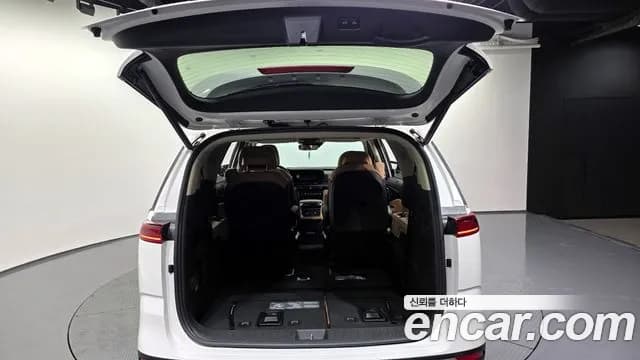 2021 Kia Carnival 4Generation Gasoline 7-Seater Signature Sold VIN KNANE813BMS053012 – exterior detail 2021 Kia Carnival 4Generation Gasoline 7-Seater Signature Sold VIN KNANE813BMS053012 – exterior detail