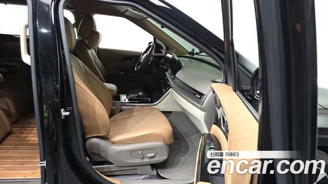 2021 Kia Carnival 4Generation Gasoline 9-seater Limousine(Special vehicle) Sold VIN KNANE813BMS073939 – interior seats 2021 Kia Carnival 4Generation Gasoline 9-seater Limousine(Special vehicle) Sold VIN KNANE813BMS073939 – interior seats