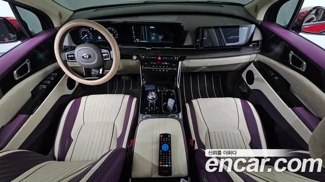 2021 Kia Carnival 4Generation Gasoline 9-seater Limousine(Special vehicle) Sold VIN KNANE813BMS080437 – exterior detail 2021 Kia Carnival 4Generation Gasoline 9-seater Limousine(Special vehicle) Sold VIN KNANE813BMS080437 – exterior detail