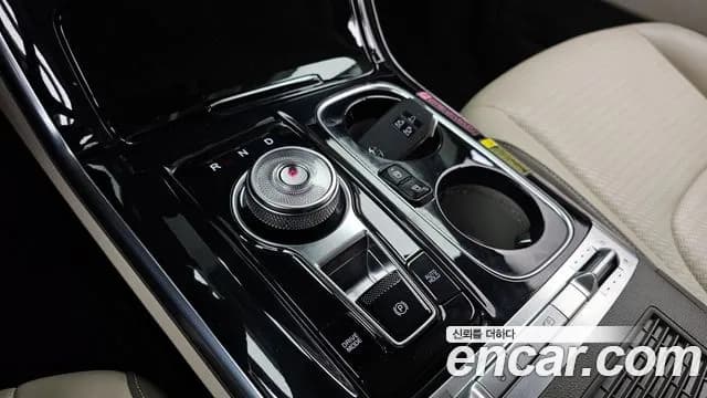 2021 Kia Carnival 4th Gen Gasoline 9-Seater Hi-Limousine Sold VIN KNANE813BMS086681 – exterior detail 2021 Kia Carnival 4th Gen Gasoline 9-Seater Hi-Limousine Sold VIN KNANE813BMS086681 – exterior detail