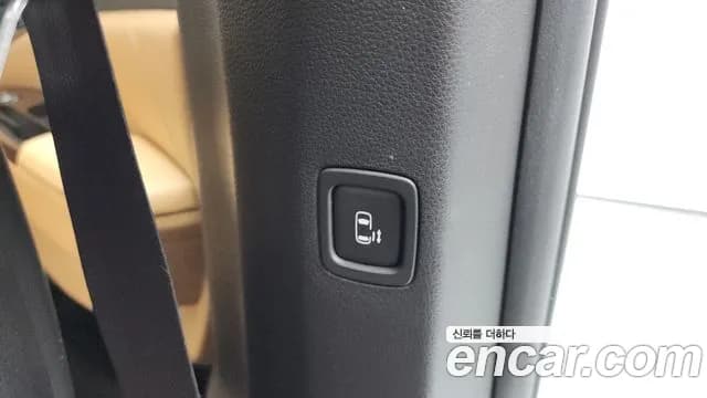 2021 Kia Carnival 4Generation Gasoline 7-Seater Signature Sold VIN KNANE813BMS099862 – exterior detail 2021 Kia Carnival 4Generation Gasoline 7-Seater Signature Sold VIN KNANE813BMS099862 – exterior detail