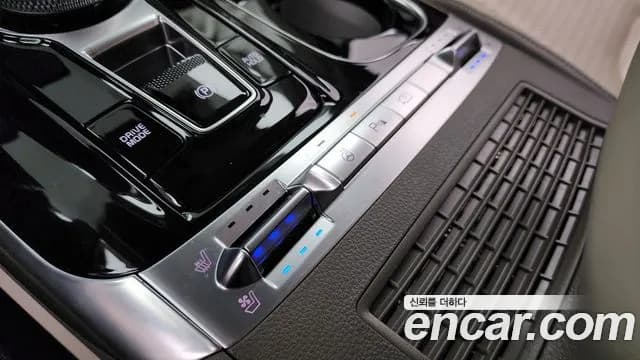 2022 Kia Carnival 4th Gen Gasoline 9-Seater Hi-Limousine Sold VIN KNANE813BNS130745 – exterior detail 2022 Kia Carnival 4th Gen Gasoline 9-Seater Hi-Limousine Sold VIN KNANE813BNS130745 – exterior detail