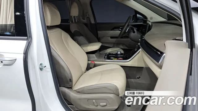 2022 Kia Carnival 4Generation Gasoline 7-Seater Hi-Limousine Sold VIN KNANE813BNS155754 – trunk area 2022 Kia Carnival 4Generation Gasoline 7-Seater Hi-Limousine Sold VIN KNANE813BNS155754 – trunk area
