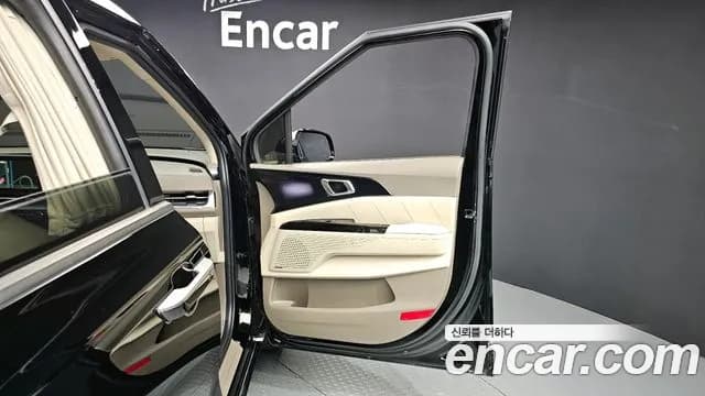 2022 Kia Carnival 4Generation Gasoline 7-Seater Hi-Limousine Sold VIN KNANE813BNS160356 – interior seats 2022 Kia Carnival 4Generation Gasoline 7-Seater Hi-Limousine Sold VIN KNANE813BNS160356 – interior seats
