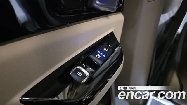 2022 Kia Carnival 4Generation Gasoline 7-Seater Hi-Limousine Sold VIN KNANE813BNS176777 – interior seats 2022 Kia Carnival 4Generation Gasoline 7-Seater Hi-Limousine Sold VIN KNANE813BNS176777 – interior seats