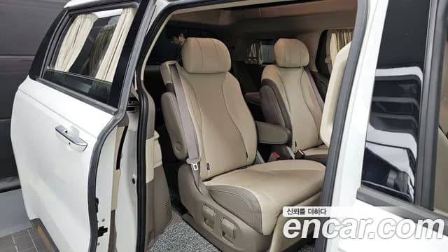 2022 Kia Carnival 4Generation Gasoline 7-Seater Hi-Limousine Sold VIN KNANE813BNS184123 – exterior detail 2022 Kia Carnival 4Generation Gasoline 7-Seater Hi-Limousine Sold VIN KNANE813BNS184123 – exterior detail