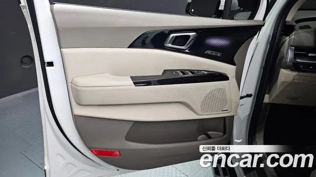 2022 Kia Carnival 4Generation Gasoline 7-Seater Hi-Limousine Sold VIN KNANE813BNS184896 – side profile 2022 Kia Carnival 4Generation Gasoline 7-Seater Hi-Limousine Sold VIN KNANE813BNS184896 – side profile