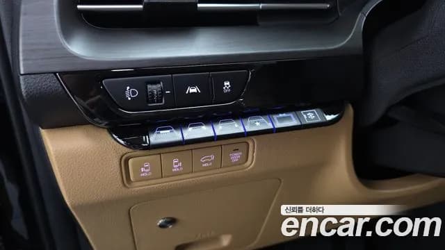 2023 Kia Carnival 4th Gen Gasoline 9-seater Limousine(Special vehicle) Sold VIN KNANE813BPS191871 – photo 18 2023 Kia Carnival 4th Gen Gasoline 9-seater Limousine(Special vehicle) Sold VIN KNANE813BPS191871 – photo 18