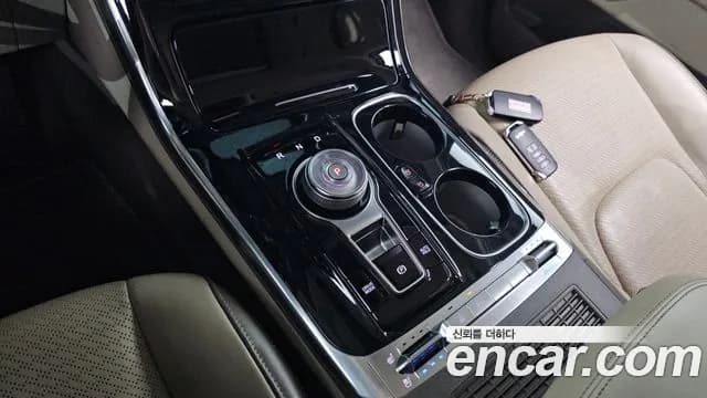 2023 Kia Carnival 4Generation Gasoline 9-Seater Hi-Limousine Sold VIN KNANE813BPS201519 – exterior detail 2023 Kia Carnival 4Generation Gasoline 9-Seater Hi-Limousine Sold VIN KNANE813BPS201519 – exterior detail