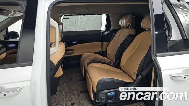 2023 Kia Carnival 4th Gen Gasoline 7-Seater Signature Sold VIN KNANE813BPS277402 – interior seats 2023 Kia Carnival 4th Gen Gasoline 7-Seater Signature Sold VIN KNANE813BPS277402 – interior seats