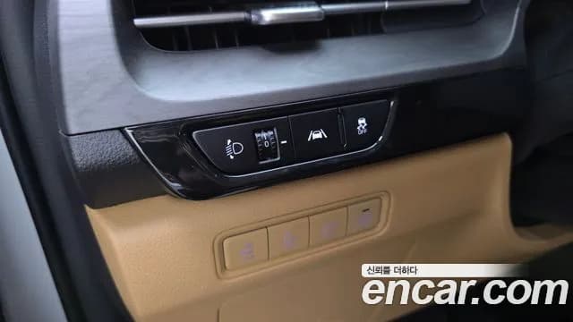 2023 Kia Carnival 4Generation Gasoline 7-Seater Signature Sold VIN KNANE813BPS290067 – exterior detail 2023 Kia Carnival 4Generation Gasoline 7-Seater Signature Sold VIN KNANE813BPS290067 – exterior detail