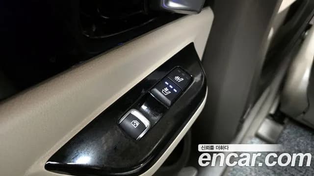 2023 Kia Carnival 4Generation Gasoline 9-Seater Hi-Limousine Sold VIN KNANE813BPS315342 – exterior detail 2023 Kia Carnival 4Generation Gasoline 9-Seater Hi-Limousine Sold VIN KNANE813BPS315342 – exterior detail