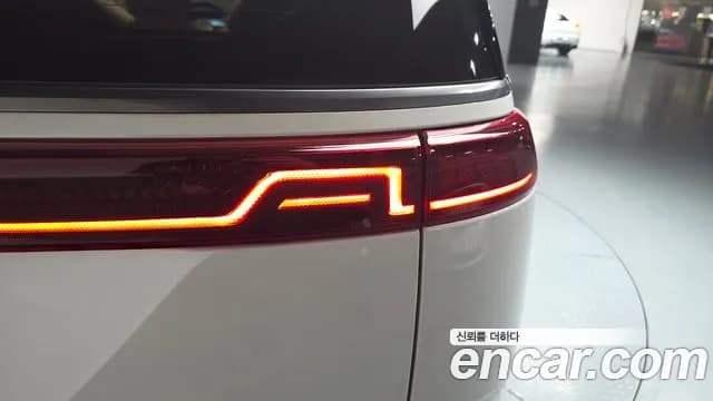 2023 Kia Carnival 4Generation Gasoline 7-Seater Signature Sold VIN KNANE813BPS337861 – exterior detail 2023 Kia Carnival 4Generation Gasoline 7-Seater Signature Sold VIN KNANE813BPS337861 – exterior detail