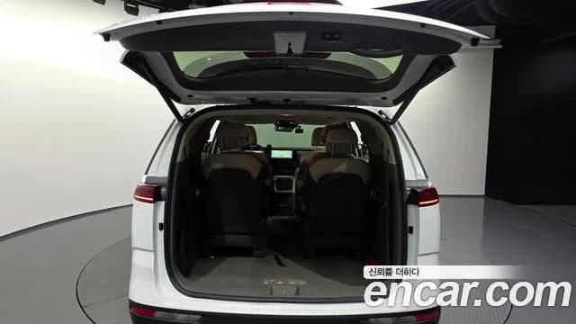 2023 Kia Carnival 4th Gen Gasoline 9-Seater Signature Sold VIN KNANE813BPS366557 – interior seats 2023 Kia Carnival 4th Gen Gasoline 9-Seater Signature Sold VIN KNANE813BPS366557 – interior seats